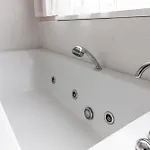 Skyline Penthouse With Sunset Views, Jacuzzi & Free Parking