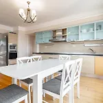 דירה Skyline Penthouse With Sunset Views, Jacuzzi & Free Parking ריגה