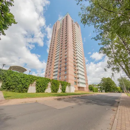 Skyline Penthouse With Sunset Views, Jacuzzi & Free Parking * Riga