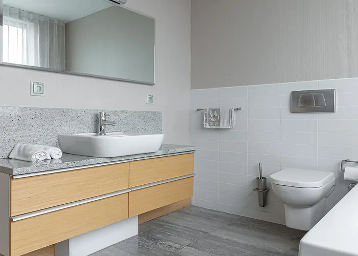 Lägenhet Skyline Penthouse With Sunset Views, Jacuzzi & Free Parking Riga