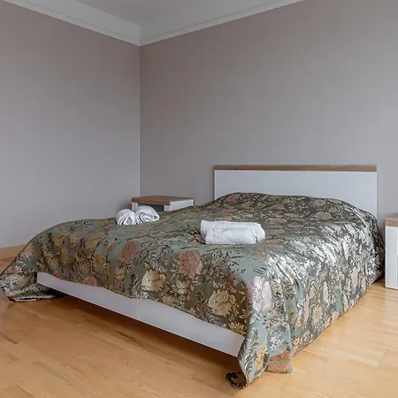 Skyline Penthouse With Sunset Views, Jacuzzi & Free Parking Apartament