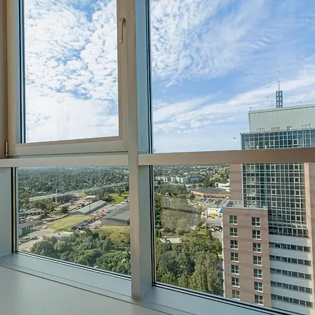 Skyline Penthouse With Sunset Views, Jacuzzi & Free Parking Apartament *
